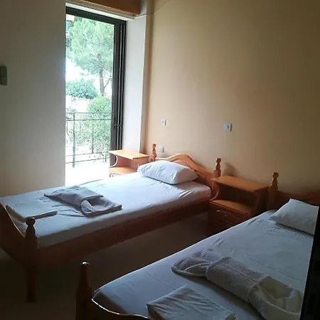 Poulithra Beach Апартаменты *